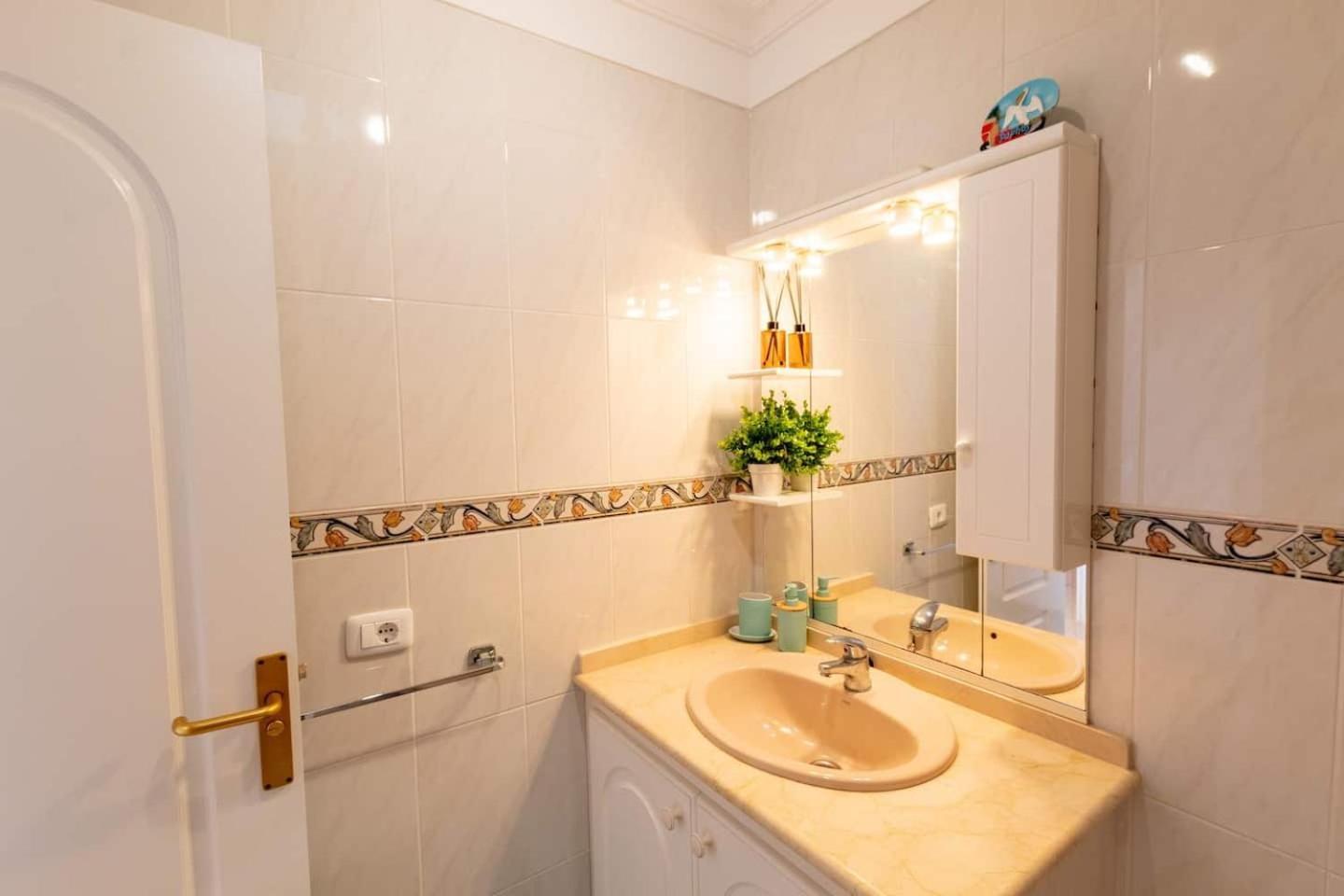 Penthouse Apt With Jacuzzi By Dream Homes Tenerife Puerto de Santiago  Ngoại thất bức ảnh
